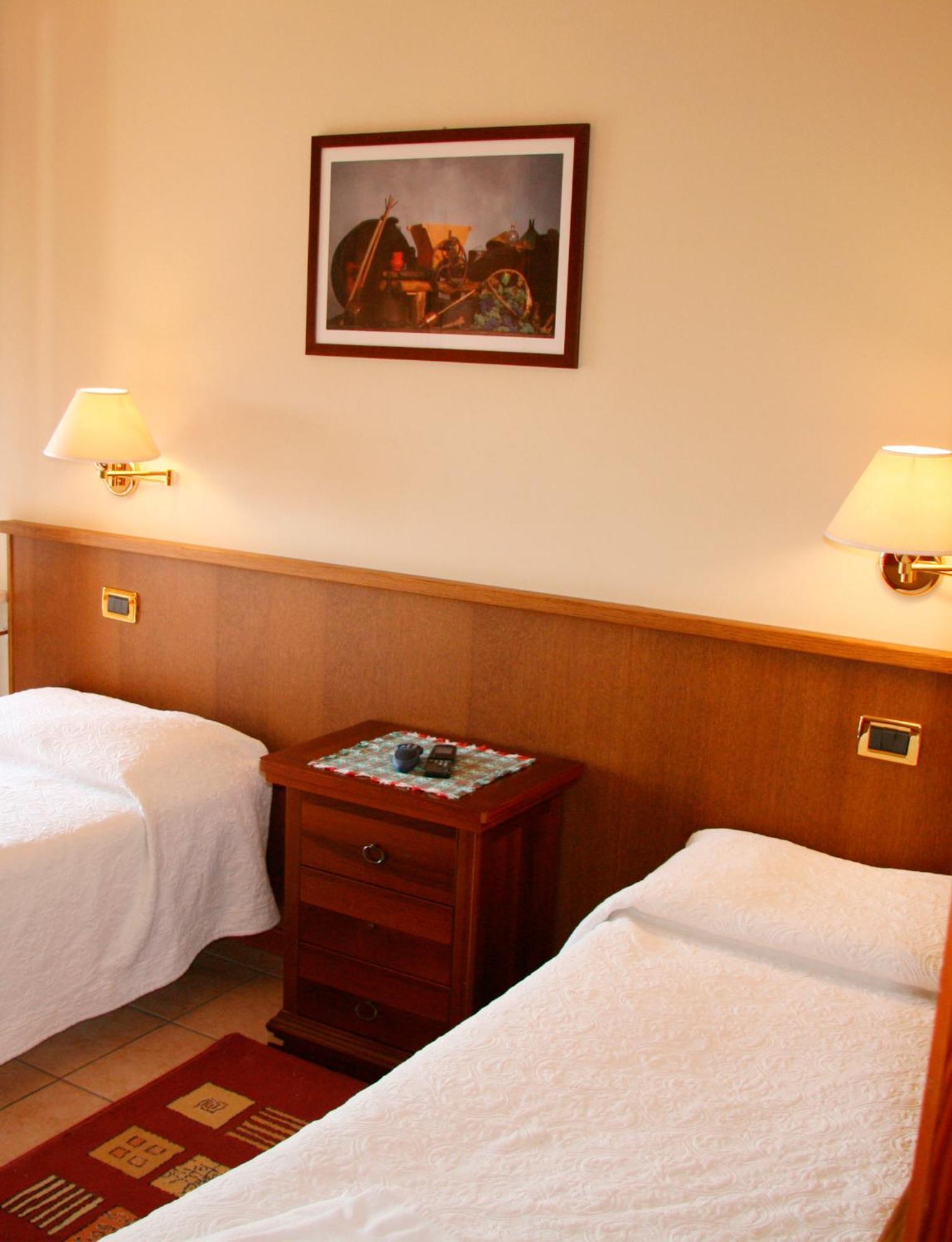 Hotel Gelindo Dei Magredi Vivaro Habitación foto